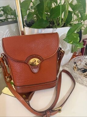 Vintage Dooney & Bourke Cavalry Spectator Crossbody